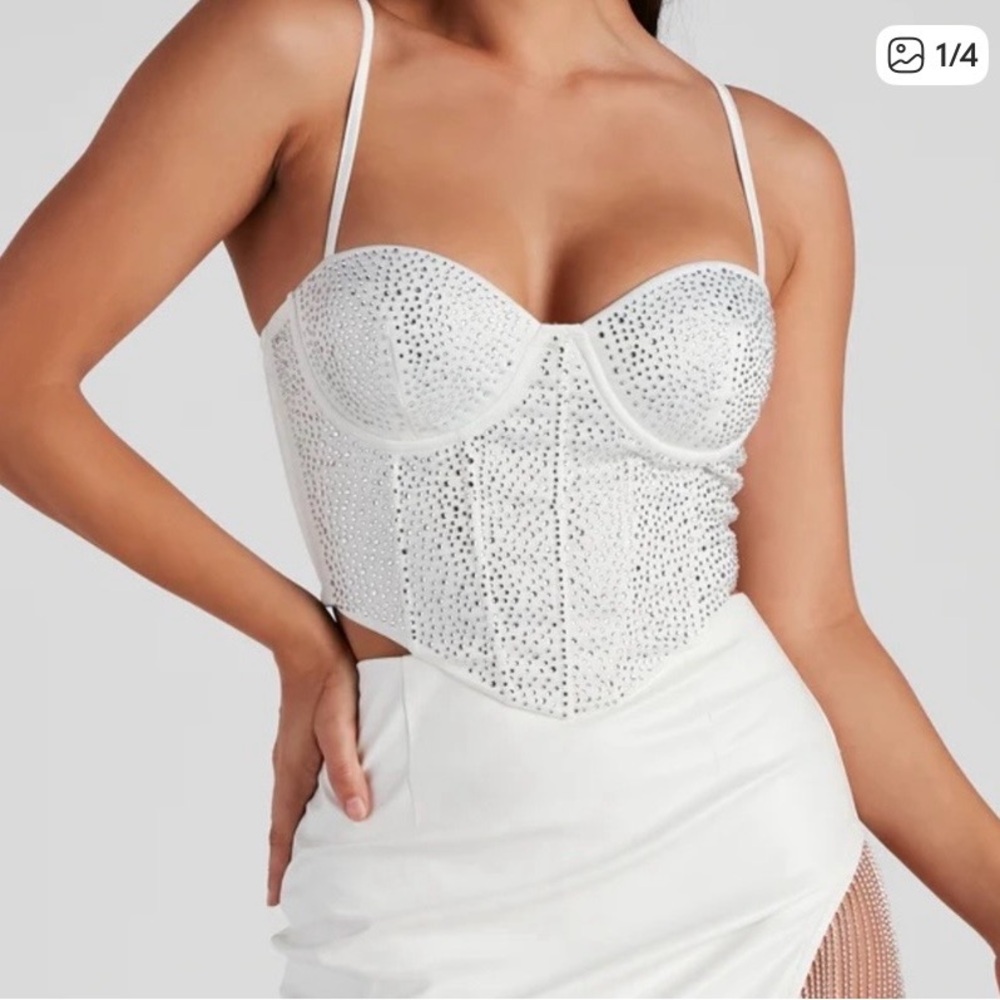 NWOT Windsor Sparkly Flirt White Satin Heatstone Corset Beaded Large
